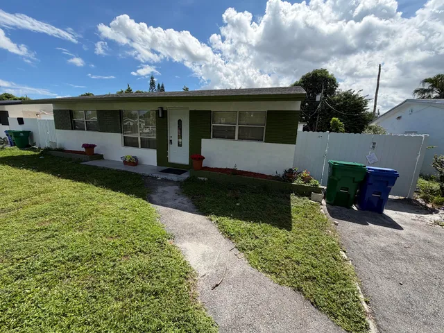 3-bedroom rental at 6328 SW 20TH Street, Miramar
