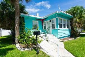 2-bedroom rental at 305 N Lakeside Drive, Lake Worth Beach