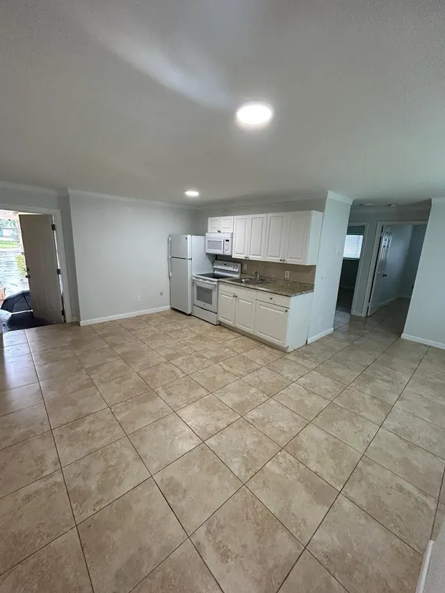 2-bedroom rental at 1119 NW 6TH Avenue #4, Pompano Beach
