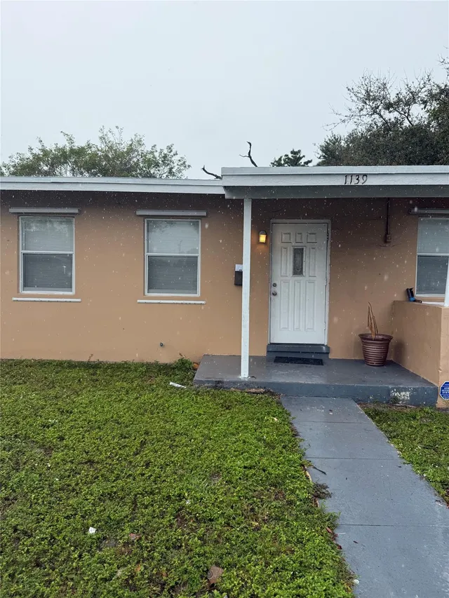 3-bedroom rental at 1139 NW 9TH Avenue, Fort Lauderdale