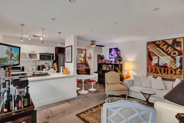 1-bedroom home at 350 Collins Avenue #310, Miami Beach