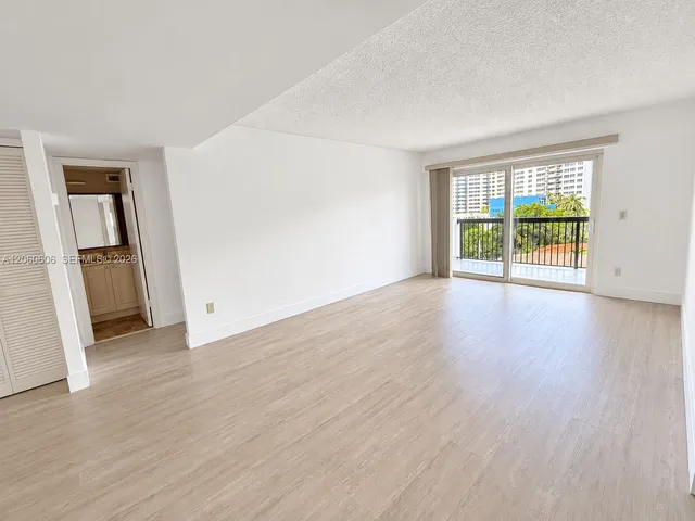 2-bedroom home at 1455 W Ave 603 #603, Miami Beach
