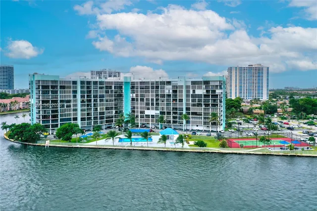 2-bedroom home at 200 E Leslie Drive #329, Hallandale Beach