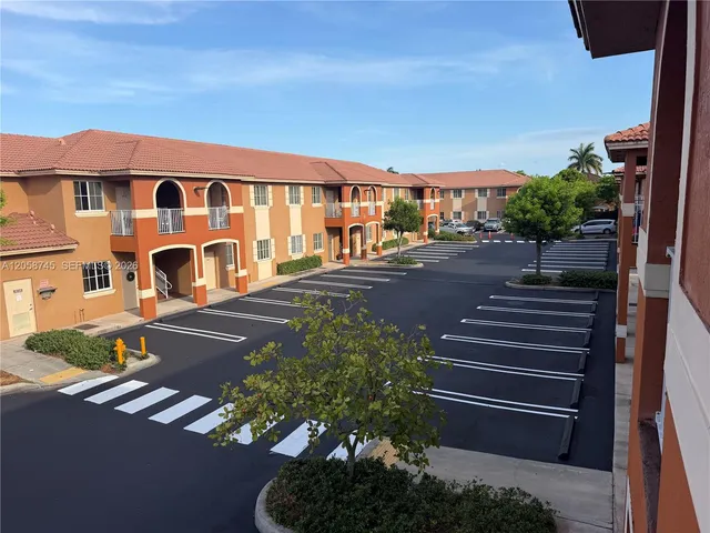 2-bedroom rental at 18120 NW 59th Avenue #202, Hialeah