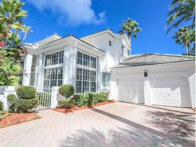 4-bedroom rental at 19973 NE 37th Avenue, Aventura