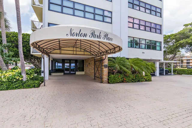 2-bedroom home at 1501 S Flagler Drive #3a, West Palm Beach