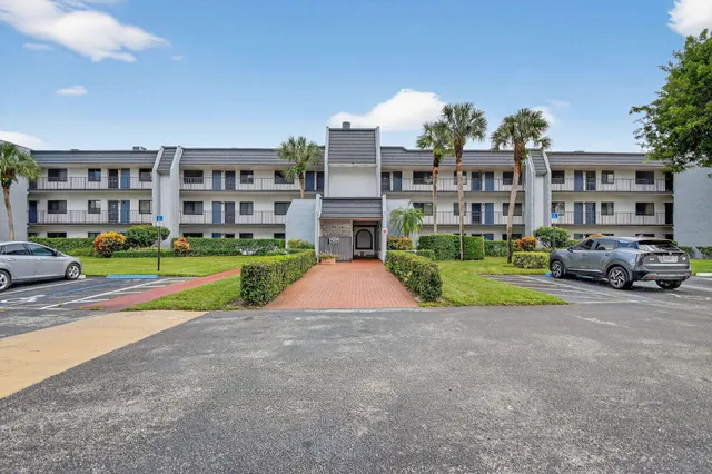1-bedroom home at 4254 D Este Court #304, Lake Worth