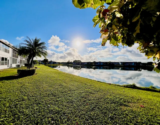 2-bedroom home at 171 Chatham I, West Palm Beach