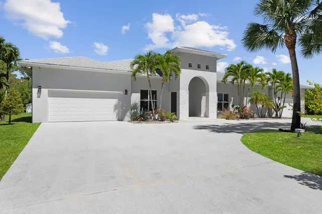 4-bedroom rental at 15503 Temple Boulevard, Loxahatchee