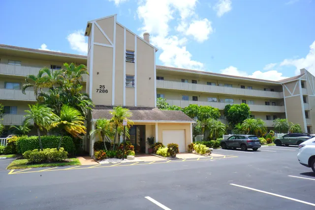 2-bedroom rental at 7286 HUNTINGTON Lane #306, Delray Beach