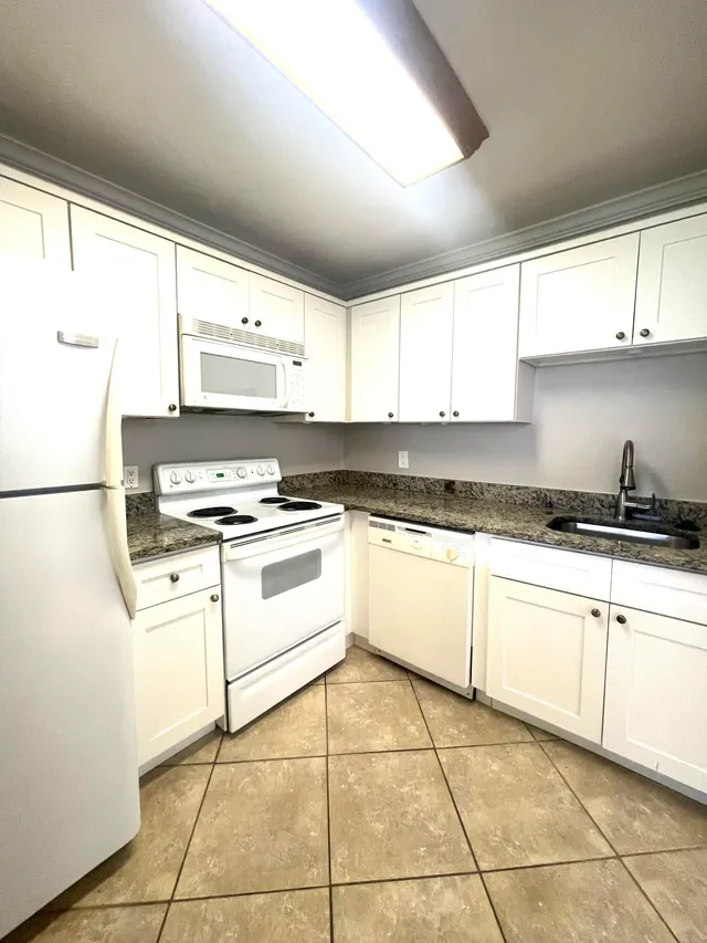 1-bedroom rental at 263 Brittany F, Delray Beach