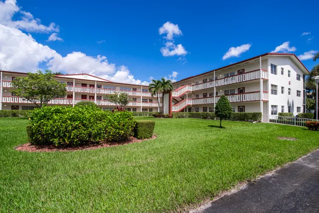 2-bedroom rental at 293 Brighton G, Boca Raton