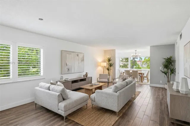 2-bedroom home at 9501 Sunrise Lakes Boulevard #201, Sunrise