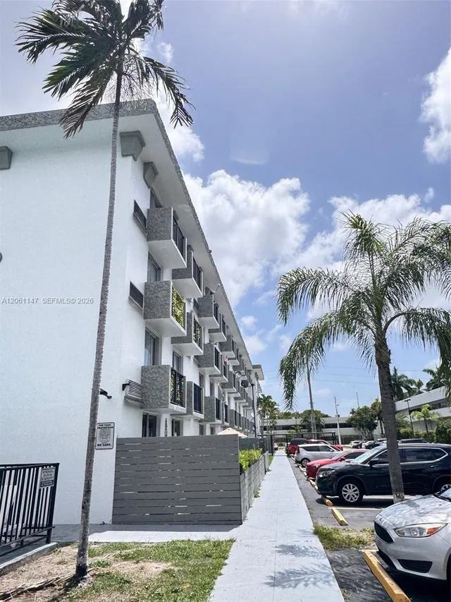 1-bedroom home at 16450 NW 2nd Avenue #207, Miami