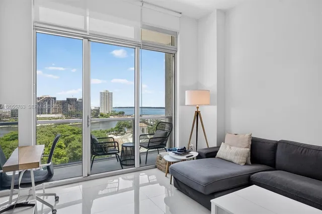1-bedroom rental at 500 Brickell Avenue #1100, Miami