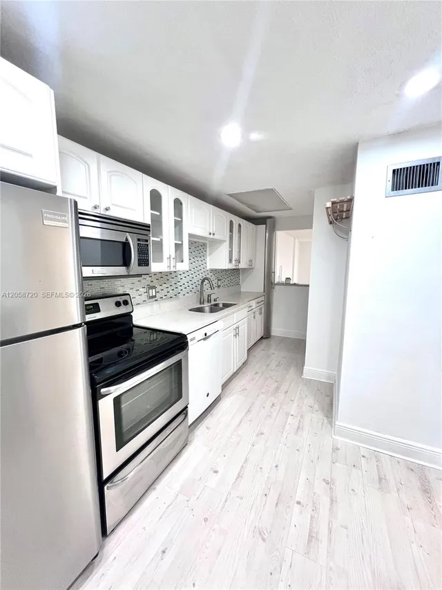 1-bedroom rental at 3660 NE 166th Street #405, North Miami Beach