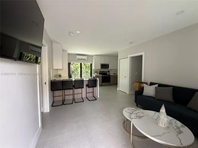 2-bedroom rental at 1050 NE 9th Avenue #4, Fort Lauderdale