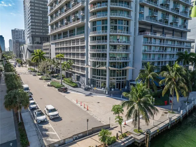 1-bedroom rental at 690 SW 1st Court #1132, Miami
