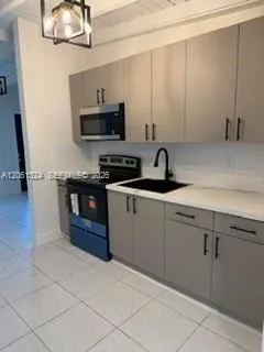 3-bedroom rental at 6110 Monroe Street, Hollywood