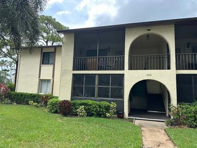 2-bedroom home at 325 Knotty Pine Circle #A-1, Greenacres