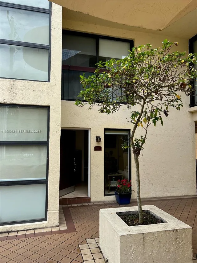 3-bedroom home at 2430 Brickell Avenue, Miami