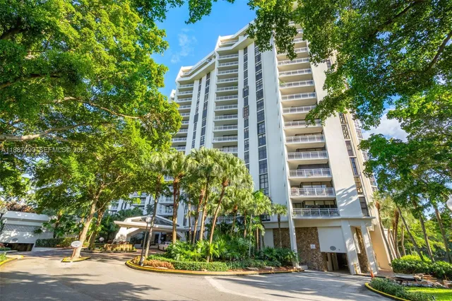 2-bedroom home at 1000 Quayside Terrace #505, Miami
