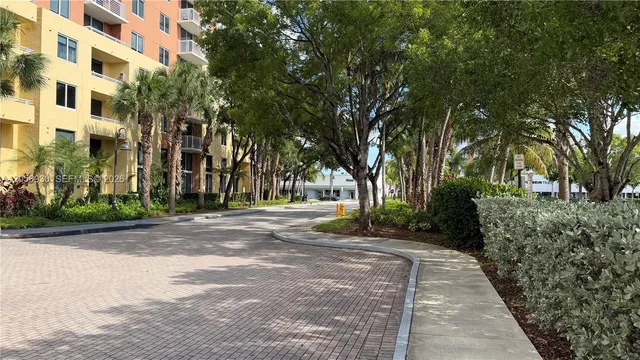 2-bedroom home at 2775 NE 187th Street #316, Aventura