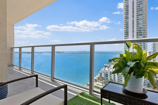 1-bedroom home at 1155 Brickell Bay Drive #2005, Miami