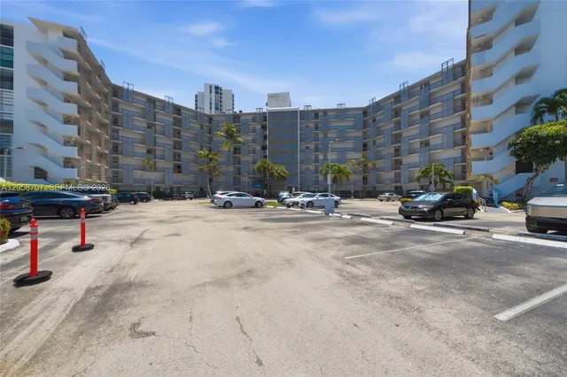 1-bedroom home at 3401 N Country Club Drive #804, Aventura
