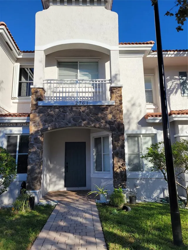 3-bedroom home at 2761 SW 82nd Avenue #102, Miramar