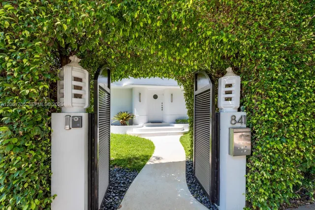 4-bedroom rental at 841 19th Street, Miami Beach