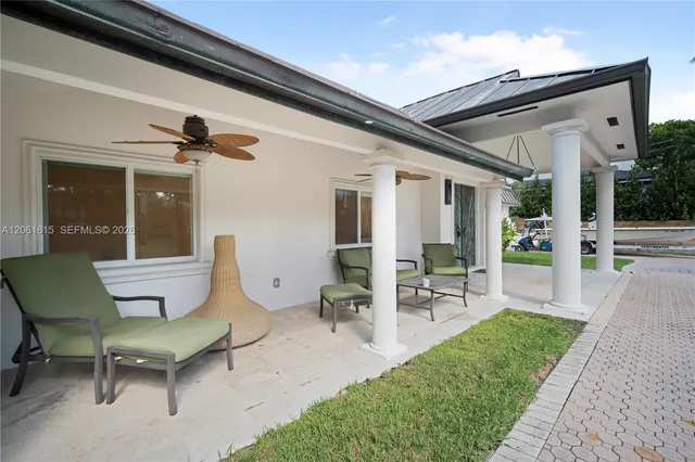 4-bedroom rental at 324 Caribbean Road, Key Biscayne
