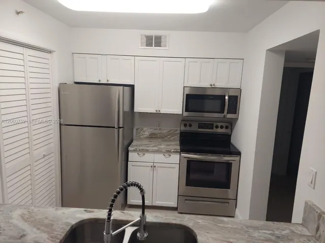1-bedroom rental at 800 Scotia Drive #103, Hypoluxo