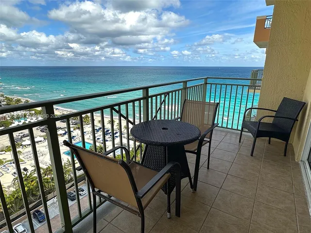 2-bedroom rental at 2080 S Ocean Drive #1606, Hallandale Beach