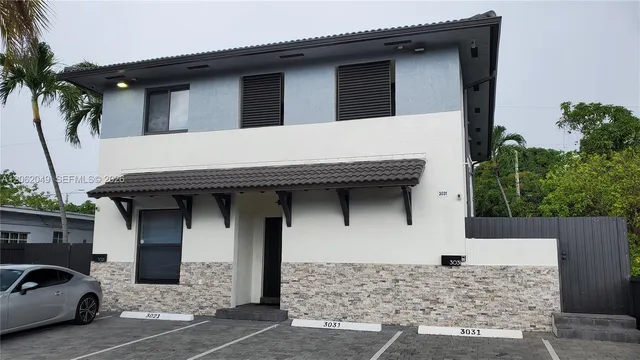 3-bedroom rental at 3021 SW 27th Lane #3031, Miami