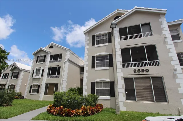 2-bedroom rental at 2890 N Oakland Forest Drive #206, Oakland Park