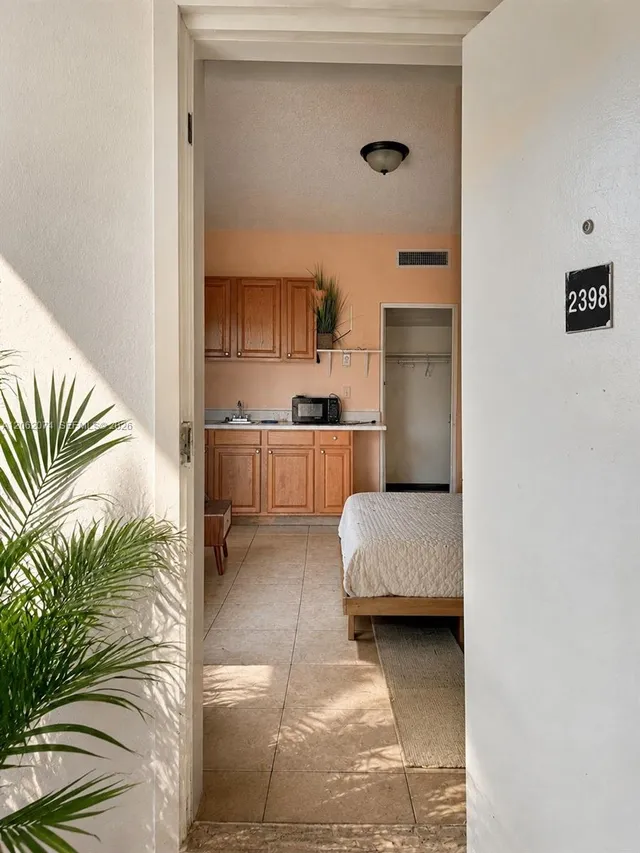1-bedroom rental at 26 Diplomat Parkway #2398, Hallandale Beach