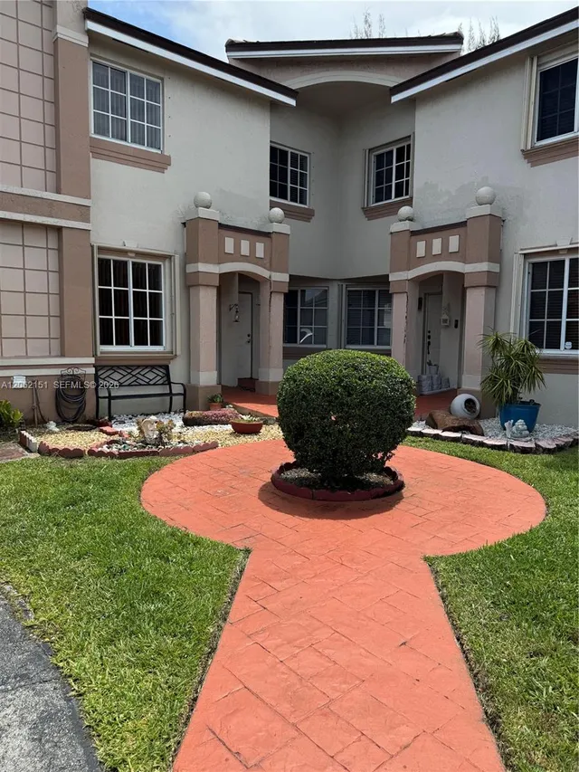 3-bedroom rental at 8360 NW 10th Street #9C, Miami