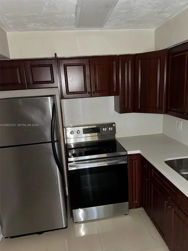 1-bedroom rental at 14052 NE 2nd Court #122, Miami