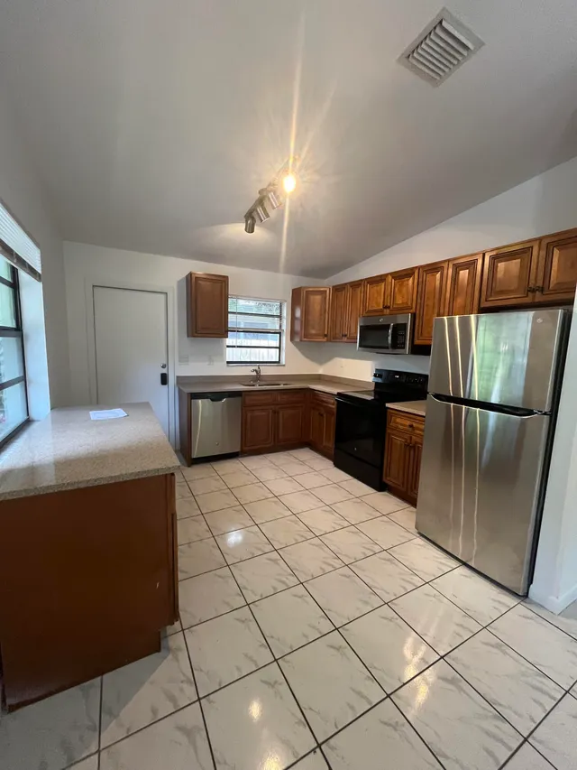 3-bedroom rental at 1201 N 17TH Avenue #1, Hollywood
