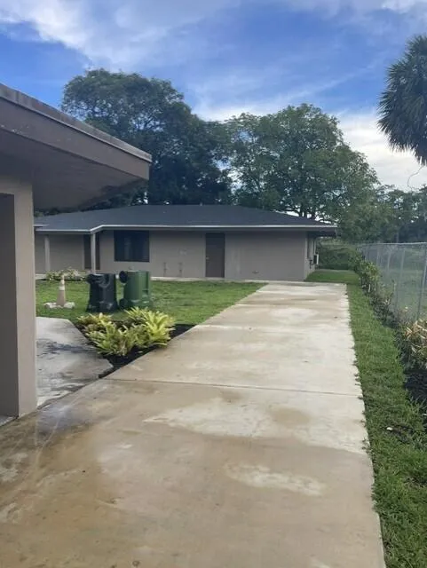 2-bedroom rental at 2200 NW 22nd Street #2, Fort Lauderdale