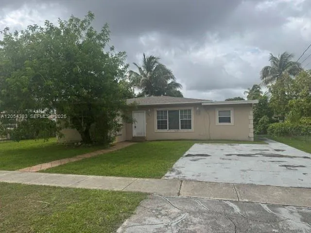 3-bedroom home at 374 NE 171 Street, North Miami Beach
