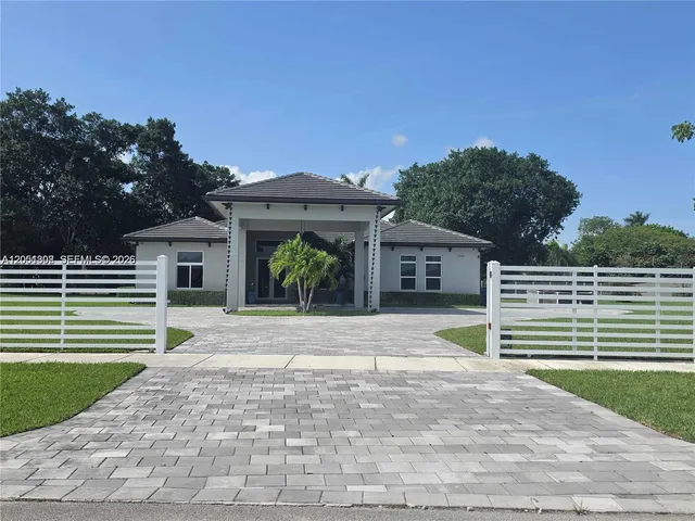 5-bedroom home at 17575 SW 280 Th Street, Homestead