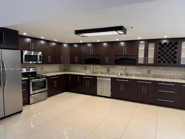 3-bedroom home at 20401 NE 30th Avenue #1248, Aventura