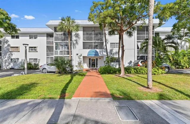 1-bedroom home at 251 Galen Drive #302, Key Biscayne