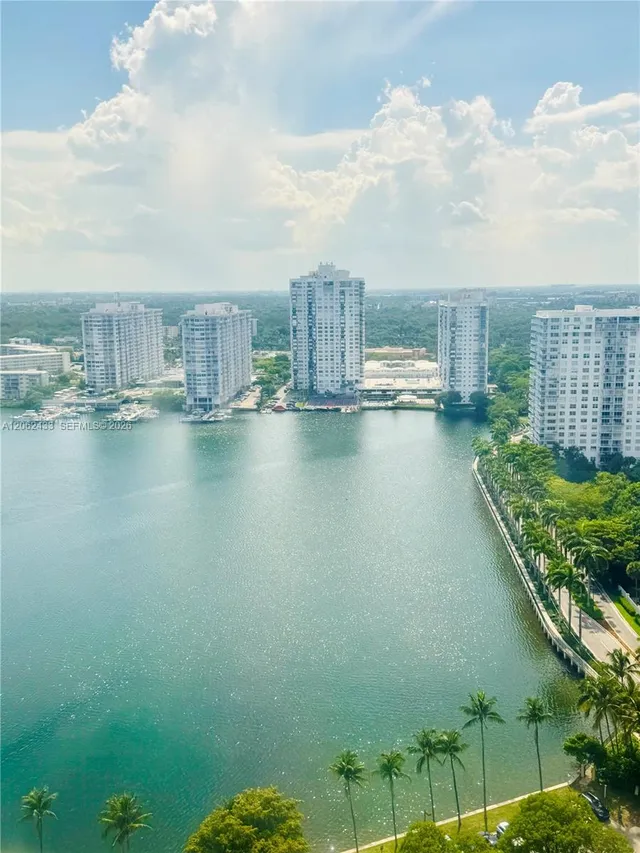 2-bedroom home at 18181 NE 31st Court #PH03, Aventura