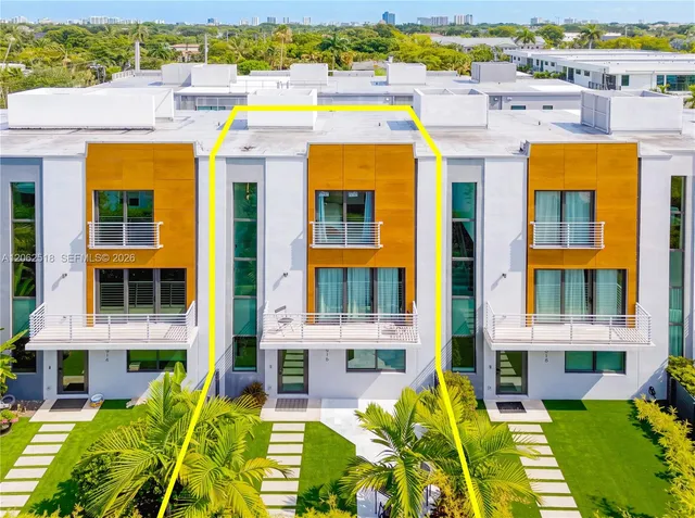 3-bedroom home at 916 NE 4th Street, Fort Lauderdale