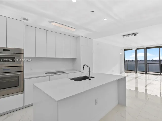 3-bedroom home at 700 NE 24th Street #503, Miami