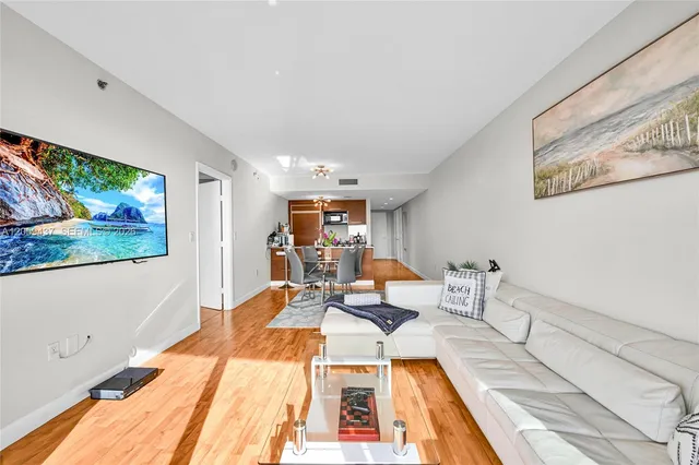 2-bedroom home at 1850 S Ocean Drive #2709, Hallandale Beach