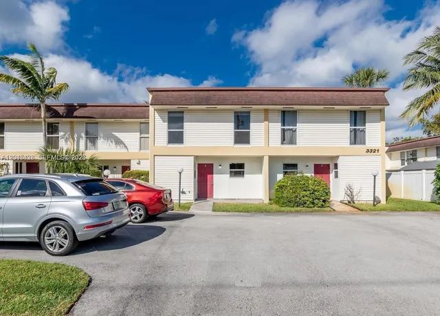 3-bedroom home at 3321 Raleigh Street #3H, Hollywood